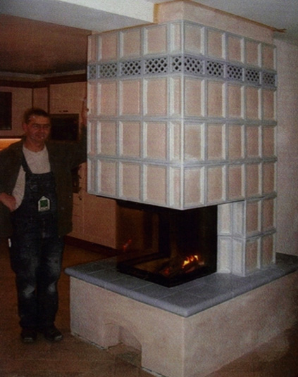 Kachelkamin mit Ofenbauer Ronald Heilmann