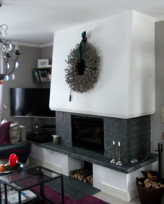 Edler Kamin mit Naturstein in der Stube