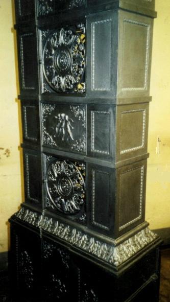 Gussofen rund mit Verzierungen