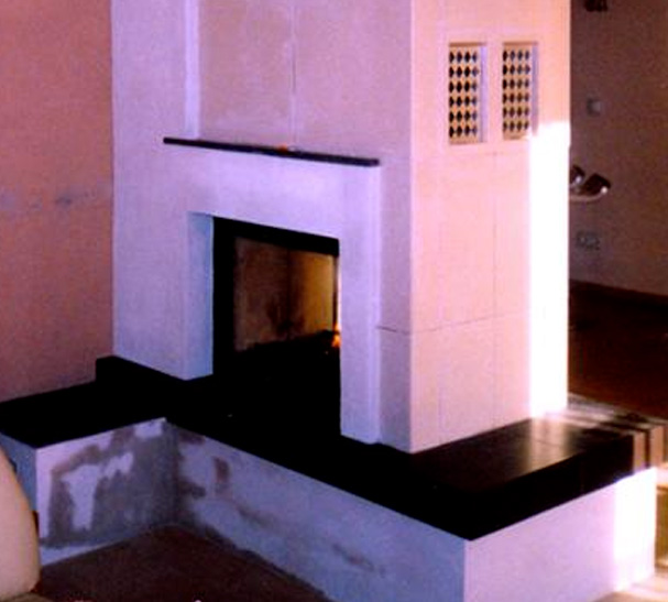 moderner Kamin als Raumteiler